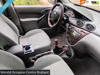 Occasion Ford Focus Ghia 116 PK (85 kW) 2000 Beige Sedan