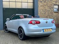 tweedehands VW Eos 2.0-16v FSI | Cruise + Clima + Carplay