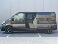 tweedehands Opel Vivaro 2.5 CDTI Dubbelcabine Parkeersensor Airco Trekhaak Dubbelschuifdeur 16 inch