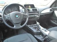 tweedehands BMW 116 1-SERIE i - Navi - Bluetooth - PDC - Dealer onderhouden!