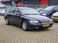 tweedehands Volvo V70 2.4 Comfort Line ZO MEENEMEN