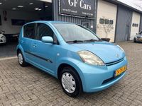 Occasion Daihatsu Sirion 87 PK (63 kW) 2006 Blauw Hatchback