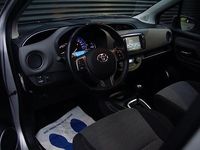 Occasion Toyota Yaris Trend 74 PK (54 kW) 2017 Grijs Hatchback