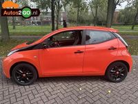 Occasion Toyota Aygo X-play 69 PK (50 kW) 2014 Oranje Hatchback