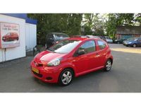 Occasion Toyota Aygo 68 PK (50 kW) 2010 Rood Hatchback