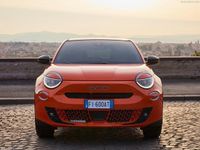 tweedehands Fiat 600E La Prima 54 kWh | NIEUW | Électric. achterklep | Massagestoelen | Full LED | Navi | Camera | Adaptieve Cruise | Keyless Go