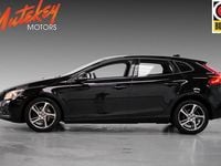 Occasion Volvo V40 Summum 123 PK (90 kW) 2016 Zwart Hatchback