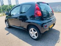 Occasion Peugeot 107 Access 68 PK (50 kW) 2012 Zwart Hatchback