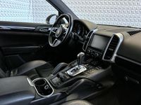 tweedehands Porsche Cayenne 3.0 S E-Hybrid Navigatie + Stoelverwarming + Trekhaak + Leder interieur