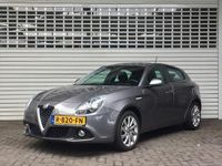 Occasion Alfa Romeo Giulietta Distinctive 120 PK (88 kW) 2017 Grijs Hatchback