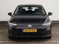 tweedehands VW Golf VIII 1.0 TSI Life Business | Navigatie | 1e eigenaar | Dodehoekdetectie | all-seasons banden | Verlengde garantie tot 16-09-2026 of eerder 100.000km
