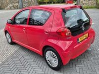 Occasion Toyota Aygo 68 PK (50 kW) 2007 Rood Hatchback