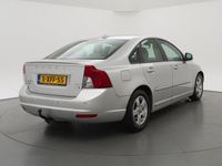 tweedehands Volvo S40 1.6D + LEDER / NAVIGATIE / TREKHAAK