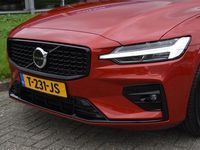 tweedehands Volvo V60 B4 211PK Automaat Plus Dark | Trekhaak | 360 Camera | ACC | H&K | Panoramadak | Google | Elektr stoel
