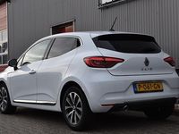 Occasion Renault Clio V Intens 93 PK (68 kW) 2022 Wit Hatchback