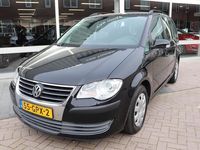 tweedehands VW Touran 1.6 Optive. Trekhaak, dealeronderhouden.