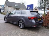 Occasion Toyota Avensis 147 PK (108 kW) 2017 Grijs (metallic) Stationwagen