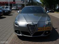 tweedehands Alfa Romeo Giulietta 1.4 T DISTINCTIVE / PDC / CLIMATE / NAVI
