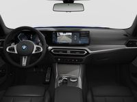 tweedehands BMW 330e 3-SERIE Touring| M-Sport | 18'' | Camera | Elek. stoelverst. | Trekhaak | Harman/Kardon | Comf. Acc. | Stoel + Stuurverw. | Geluidswerende ramen | Getint glas