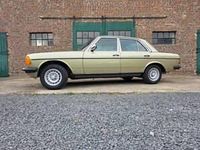 Occasion Mercedes E230 136 PK (100 kW) 1985 Groen Sedan