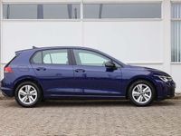 Occasion VW Golf VIII Life 110 PK (80 kW) 2023 Blauw Hatchback