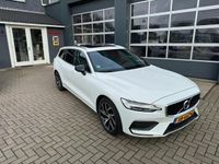 tweedehands Volvo V60 2.0 T5 Momentum / Pano / Virtual / Trekhaak Nieuw !!