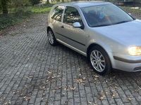 Occasion VW Golf IV 105 PK (77 kW) 2002 Grijs Hatchback