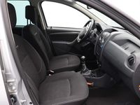 tweedehands Dacia Duster TCe 125pk 4x2 Prestige | Trekhaak | Navigatie | Airco | Cruise Control | Trekhaak 1.500kg Trekvermogen |