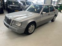 tweedehands Mercedes E200 E-KLASSEW124 Dakraam 165500KM Nette Auto