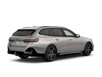 Nieuw BMW 550e M Sport 489 PK (359 kW) 2025 Grijs Stationwagen