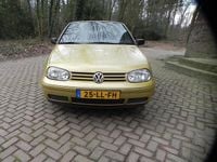 Occasion VW Golf III Trendline 75 PK (55 kW) 1998 Geel Cabriolet