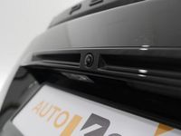 tweedehands Peugeot 2008 PureTech 130 EAT8 Allure Facelift 360 Camera Dodehoekdetectie Stoelverwarming Apple Carplay