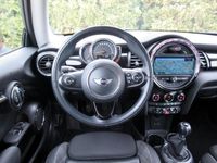 tweedehands Mini Cooper 1.5 First Born Edition / Navi / LED