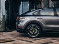 tweedehands Porsche Cayenne Coupé 3.0 E-Hybrid Pano LED PASM Bose Sport Chrono BTW NL auto