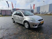 Occasion Ford Fiesta Celebration 69 PK (50 kW) 2003 Grijs, metallic lak Hatchback