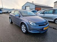 tweedehands Opel Astra GTC 1.6 Enjoy Airco Bj:2005 NAP!