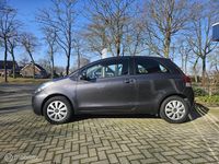 Occasion Toyota Yaris 101 PK (74 kW) 2009 Grijs Hatchback