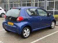 Occasion Toyota Aygo 68 PK (50 kW) 2007 Blauw Hatchback