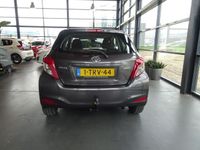 tweedehands Toyota Yaris 1.3 VVT-i Now