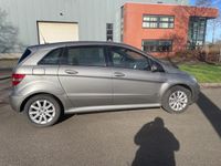 tweedehands Mercedes B150 zeer nette auto en super goed onderhouden