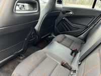 tweedehands Mercedes CLA180 Urban Navigatie / Sport Interieur / Trekhaak