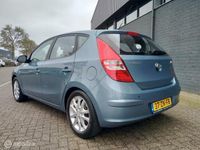 tweedehands Hyundai i30 1.6i Dealer onderhouden/Leer/Navi