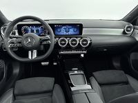 Occasion Mercedes A250 AMG line Plus 163 PK (119 kW) 2025 Zwart Hatchback