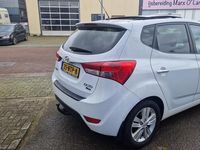 tweedehands Hyundai ix20 1.4i i-Catcher Met leader bekleding. glazen dak.