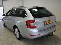 tweedehands Skoda Octavia Combi 1.6 TDI Ambition Businessline / PANO DAK / N