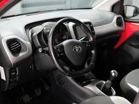 Occasion Toyota Aygo X-play 69 PK (50 kW) 2017 Rood Hatchback