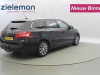 tweedehands Peugeot 308 SW 1.2 PureTech Premium - Panorama, Carplay, Navi