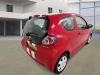 Occasion Toyota Aygo 68 PK (50 kW) 2009 Rood Hatchback