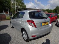 tweedehands Toyota Yaris 1.0 vvt-i now