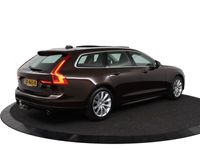 tweedehands Volvo V90 T4 Momentum | Head-Up display | Lederen interieur | Semi elektrische trekhaak | Adaptieve cruise control incl. BLIS | Panoramisc